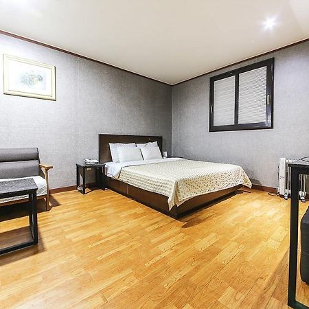 Valentine Motel Йонін Екстер'єр фото