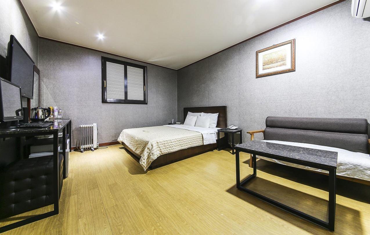 Valentine Motel Йонін Екстер'єр фото